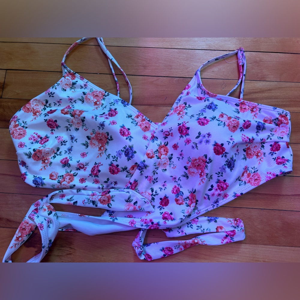 Shein white floral wrap around swim top size 3xl